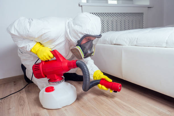 Best Commercial Pest Control Services  in Edmore, MI